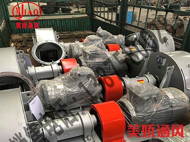 發(fā)往天津的火化爐尾氣風(fēng)機(jī)、冷卻風(fēng)機(jī)裝車(chē)發(fā)貨中